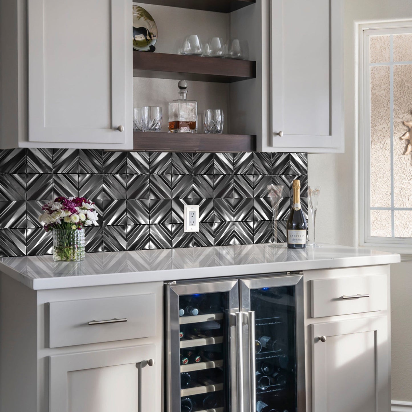 Black 3D Wall Panels Metallic Chevron Backsplash Tile Decorative Wall Tile (Pack of 5)