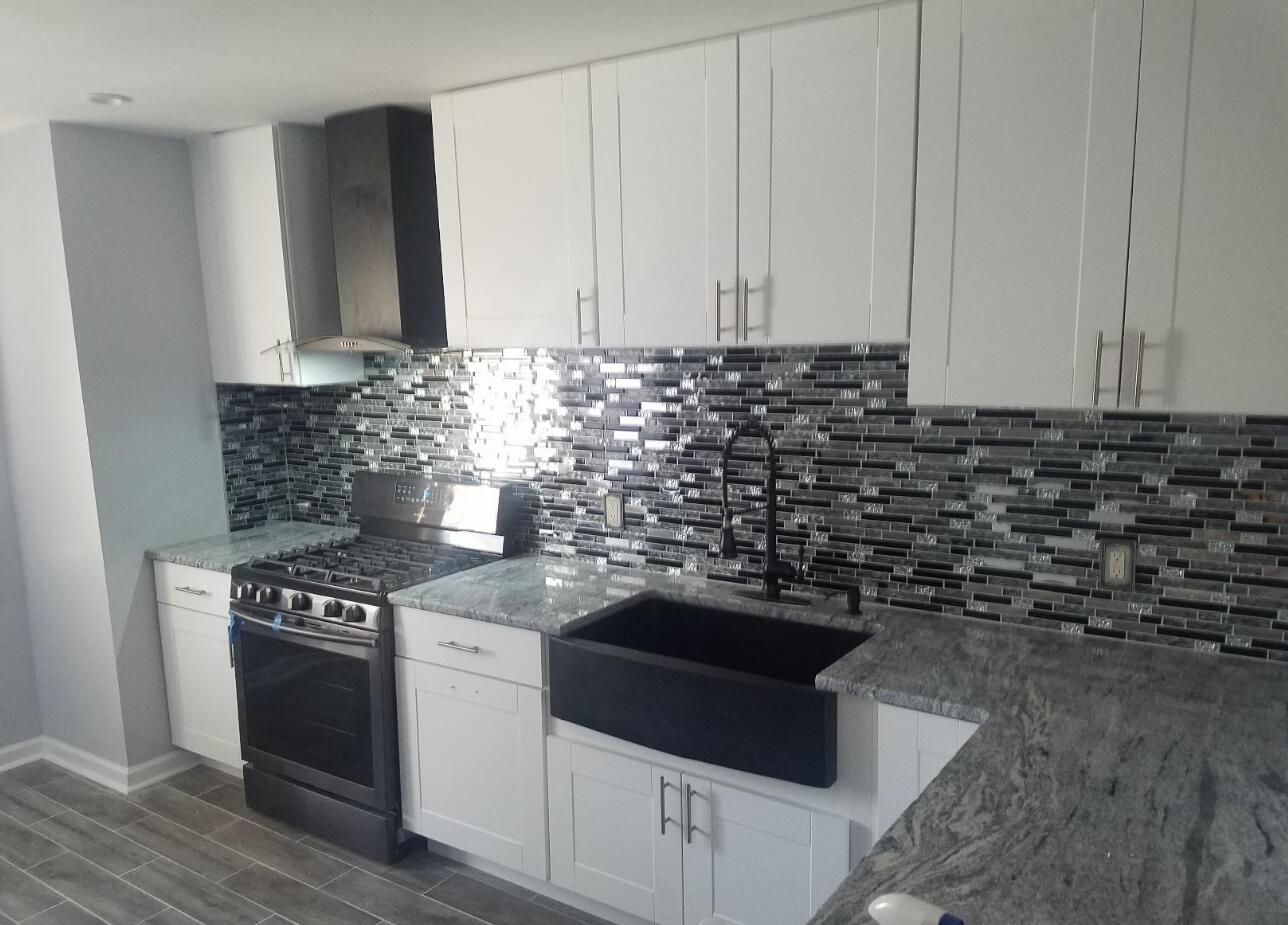 Black Chrome Silver Glass Tile Kitchen Backsplash Art Mosaic Bath Wall(Pack of 5)