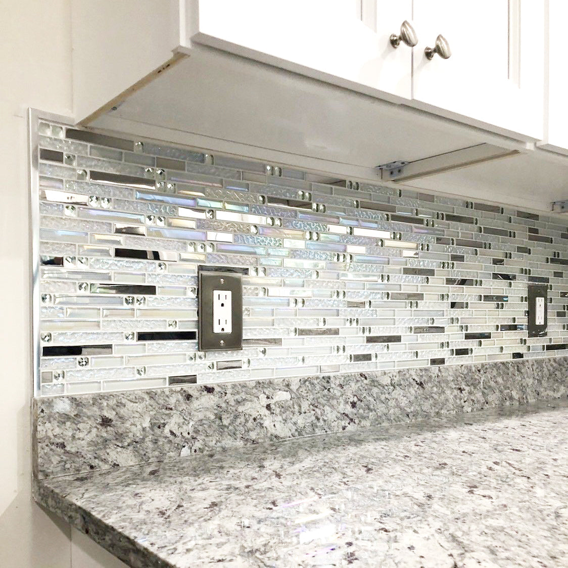 Glass Metal Tile Iridescent White Glass Silver Chrome Stainless Steel Interlocking Mosaic(Pack of 5)